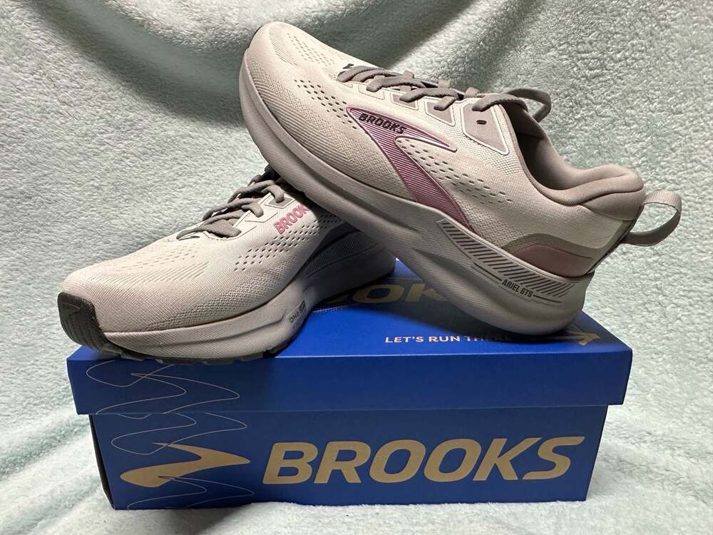 Brooks Ariel GTS 26 Women's Running Shoes Size 13 Oyster Mushroom/Alloy/Pink
